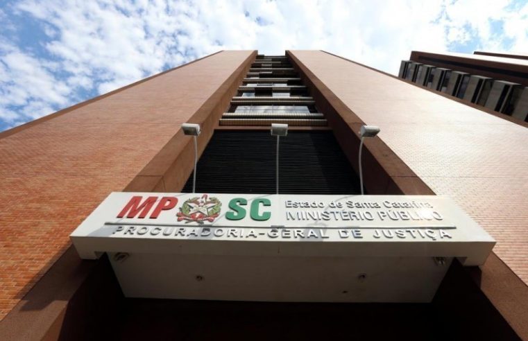 Empresário, servidores e vereadores investigados na Operação Hera são denunciados pelo MPSC