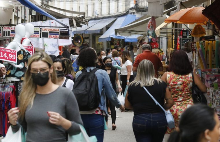Pequenos negócios geram 72% das vagas de emprego no primeiro semestre