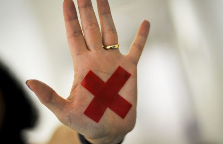 Dia Nacional de Luta contra a Violência à Mulher alerta para agressões