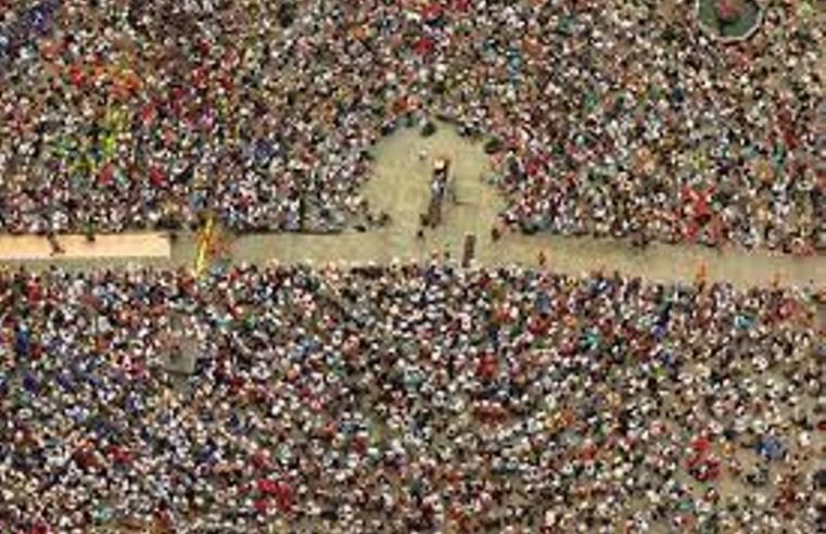 População mundial atinge a marca de 8 bilhões de pessoas nesta terça