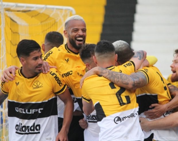 O Criciúma encerrou a temporada 2022 com vitória maiúscula