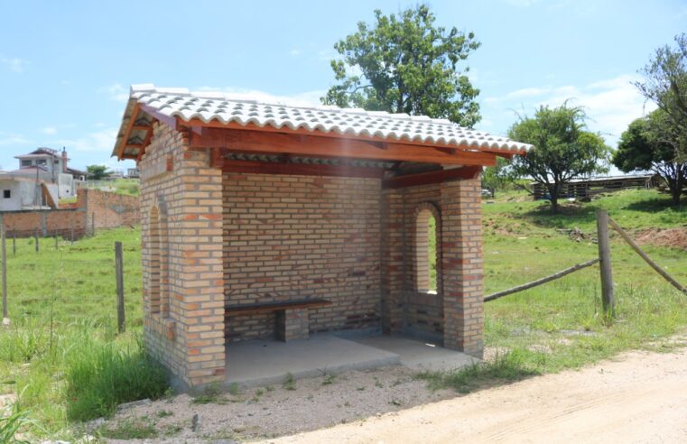 Governo de Morro da Fumaça constrói seis novos abrigos para passageiros