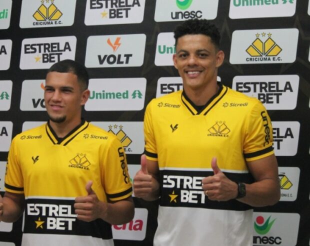 Crystopher e Walisson Maia são apresentados oficialmente