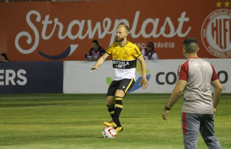 Criciúma e Hercílio Luz empatam pelo Catarinense, sem gols