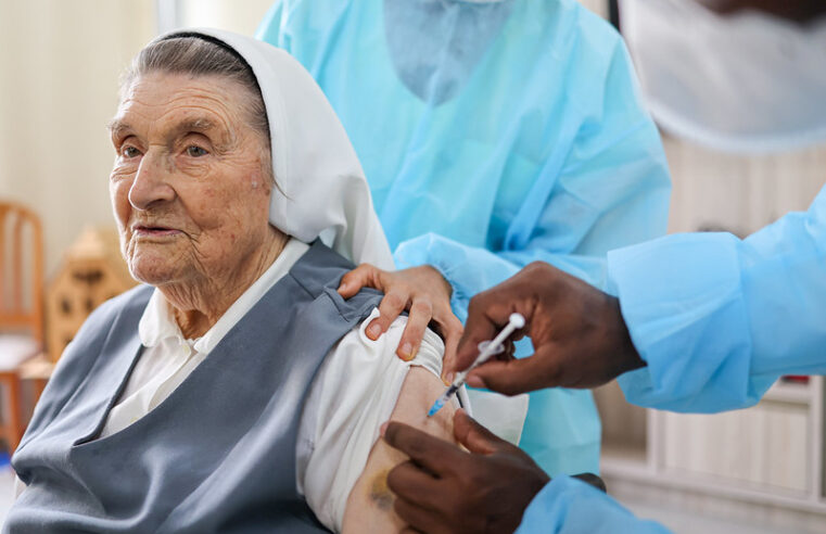 Vacina bivalente contra a Covid-19 começa a ser aplicada em Santa Catarina