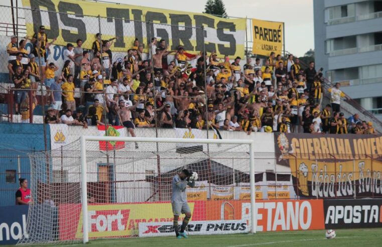 Criciúma sai na frente, mas cede empate para o Brusque