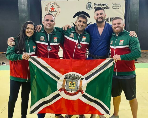 Jiu-jitsu: atletas da FME de Criciúma são campeões do 2º Mat Champion