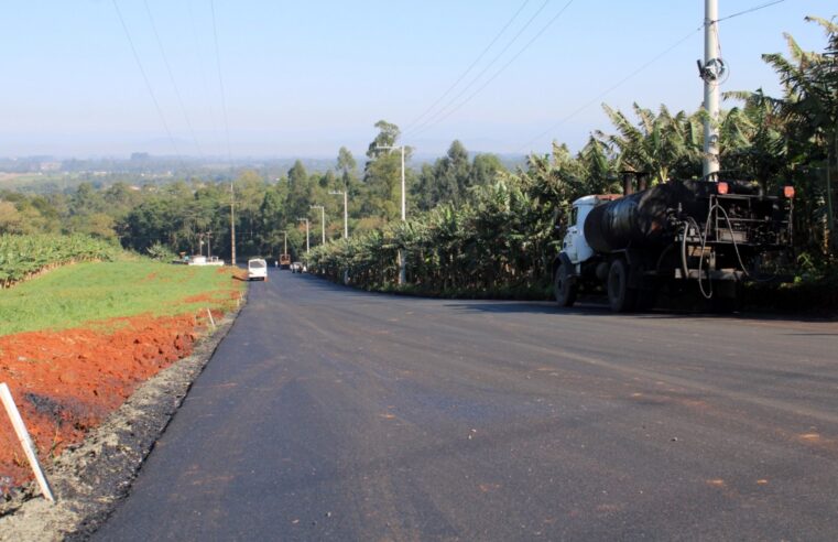 Prefeitura de Criciúma inicia colocação de capa asfáltica na rua José Giassi