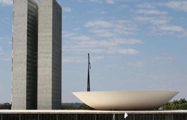Câmara aprova proposta de isenção do IR para quem ganha até R$ 5 mil