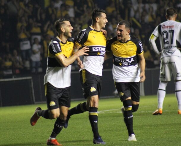 Tigre vence a Ponte Preta no HH e volta ao G4