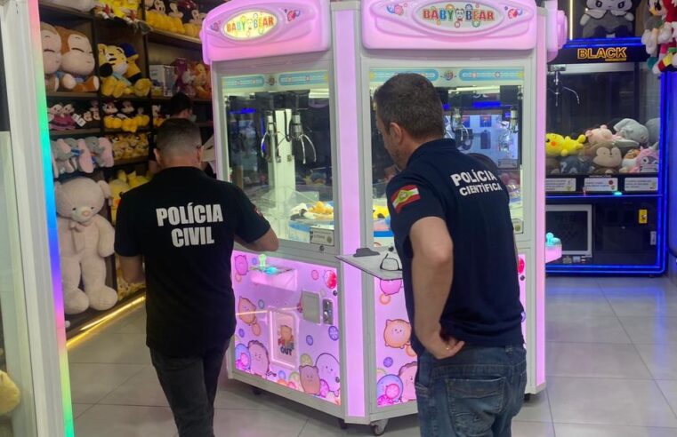 Polícia investiga fraude em máquinas de pelúcia