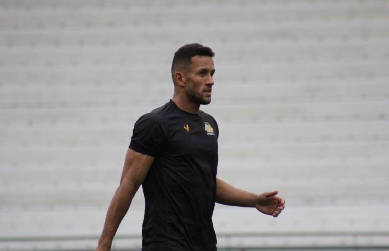 Treinamento tático no Heriberto Hülse