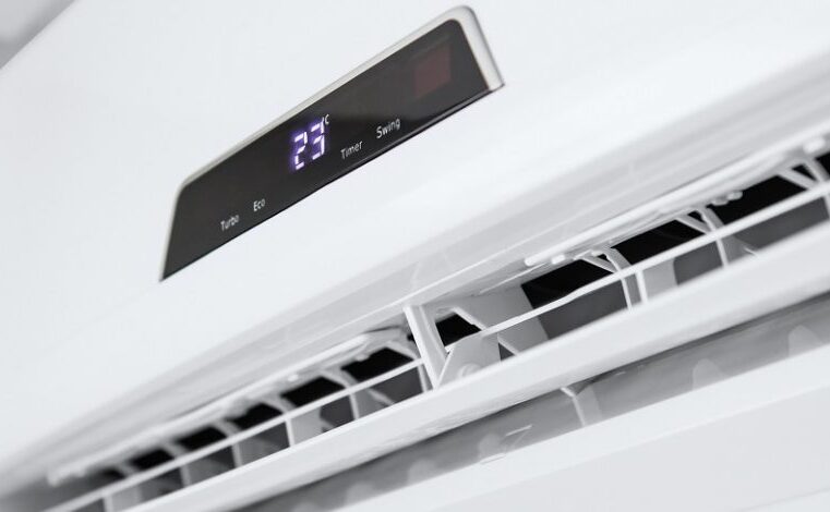 Com altas temperaturas em SC, Celesc reforça dicas para economia de energia