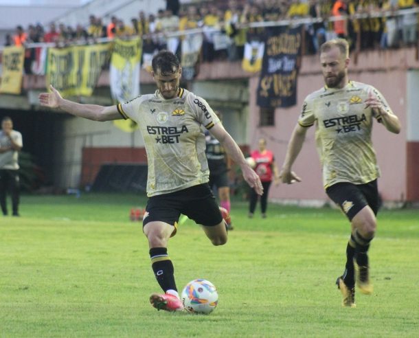 Criciúma e Hercílio Luz empatam na ida das quartas