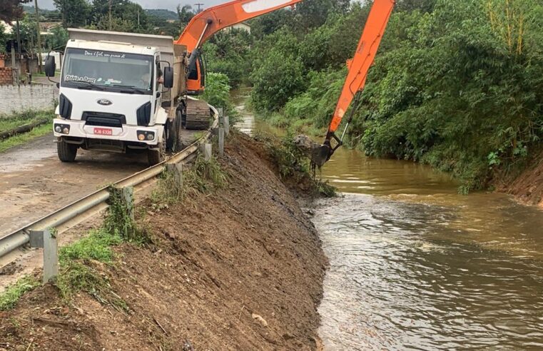 Prefeitura de Criciúma intensifica trabalhos de limpeza e desassoreamento do Rio Sangão
