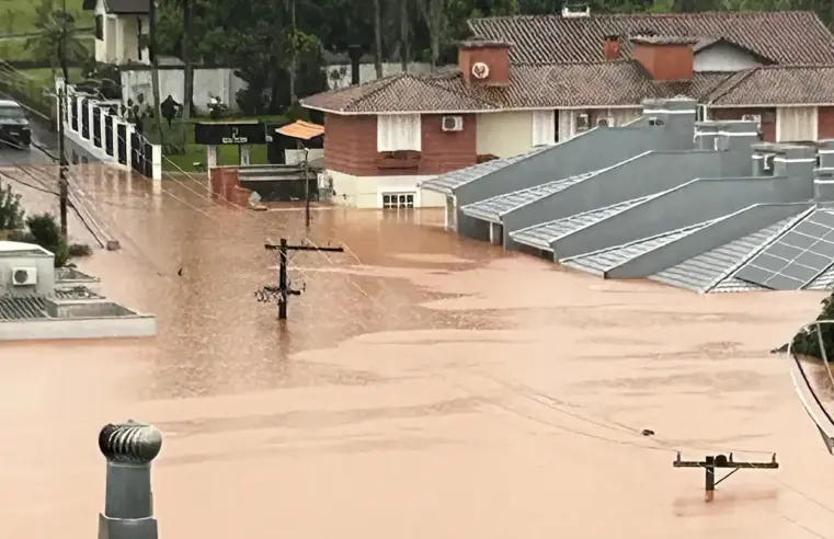 Sobe para 83 número de mortes no Rio Grande do Sul pelas fortes chuvas