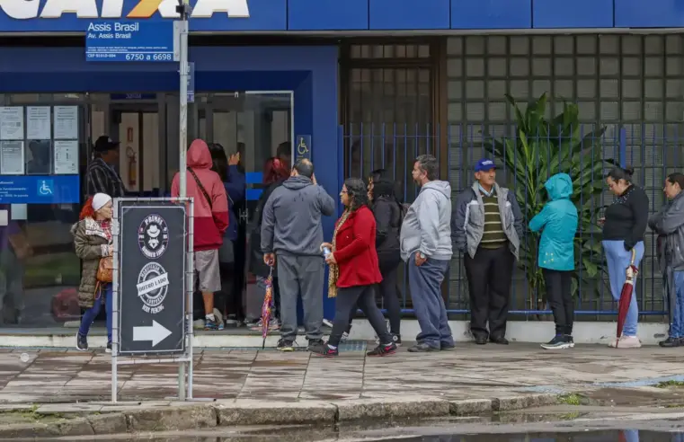 Auxílio Reconstrução: cidades gaúchas pedem mais prazo para cadastro