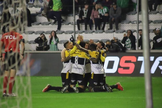 Criciúma tira invencibilidade do Juventude em Caxias; Bolasie marca duas vezes