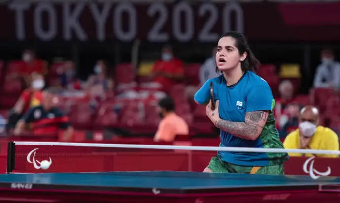Mesa-tenista Bruna Alexandre de Criciúma-SC faz história nos Jogos de Paris