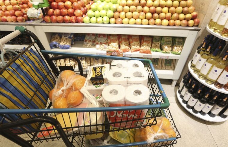 Prévia da inflação oficial de agosto recua 0,14%, diz IBGE