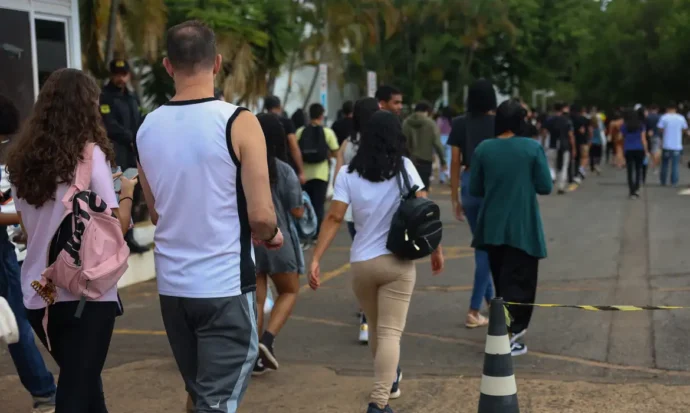 Prazo para pedir isenção da taxa do Enem começa no dia 14 de abril