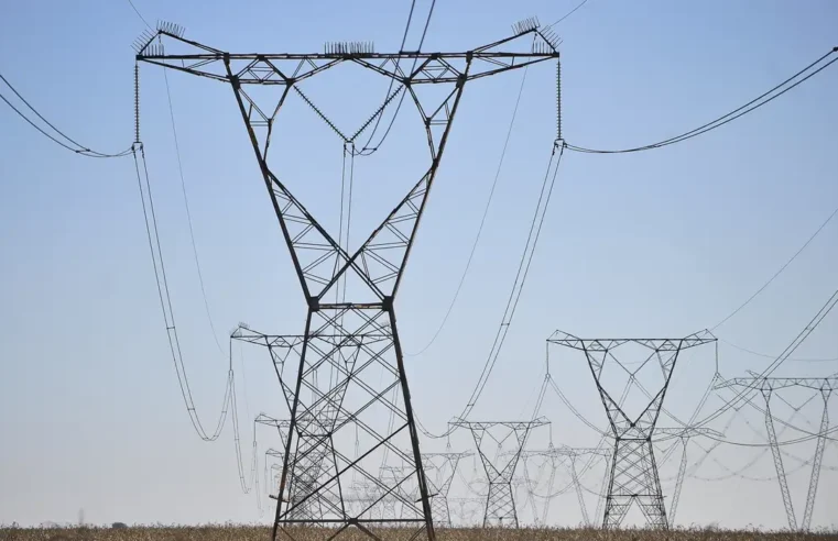 Brasil e Uruguai fazem acordo para ampliar troca de energia elétrica