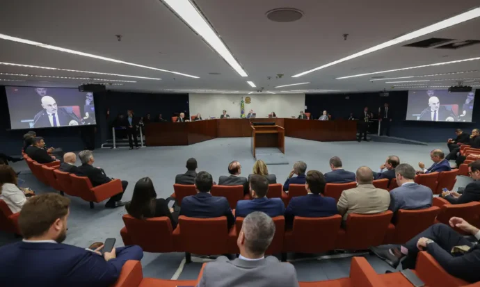Por 4 votos a 1, STF condena sete réus do Núcleo 4 da trama golpista