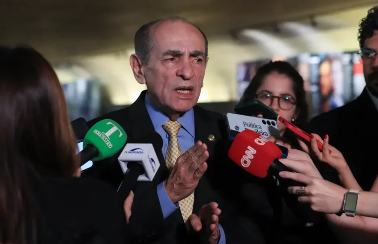 CCJ do Senado aprova fim da reeleição para cargos do Executivo