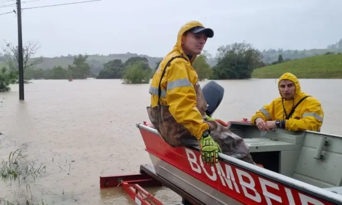 SC realiza simulação de salvamento em desastres naturais