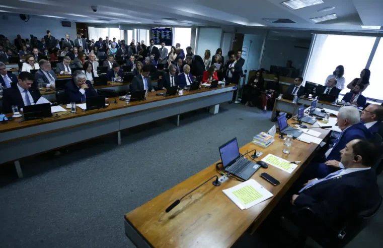 CCJ do Senado rejeita PEC da Blindagem por unanimidade