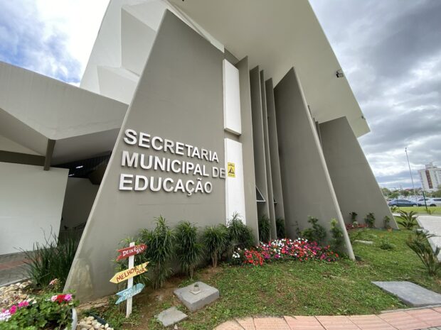 Prefeitura de Criciúma abre inscrições para concurso público para cargo de auxiliar de serviços educacionais