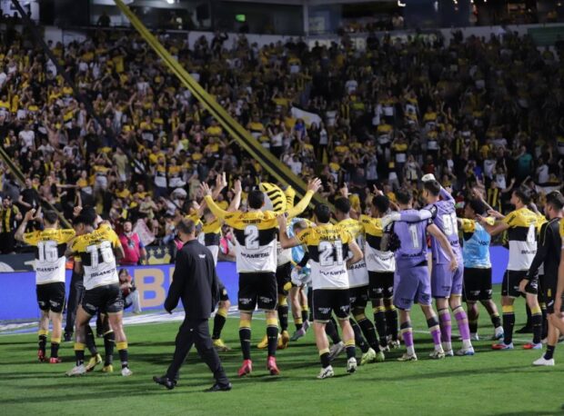 Torcida do Criciúma esgota ingressos para jogo com o Avaí na Ressacada