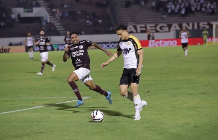 Criciúma com um jogador a menos empata com a Ferroviária e volta ao G4