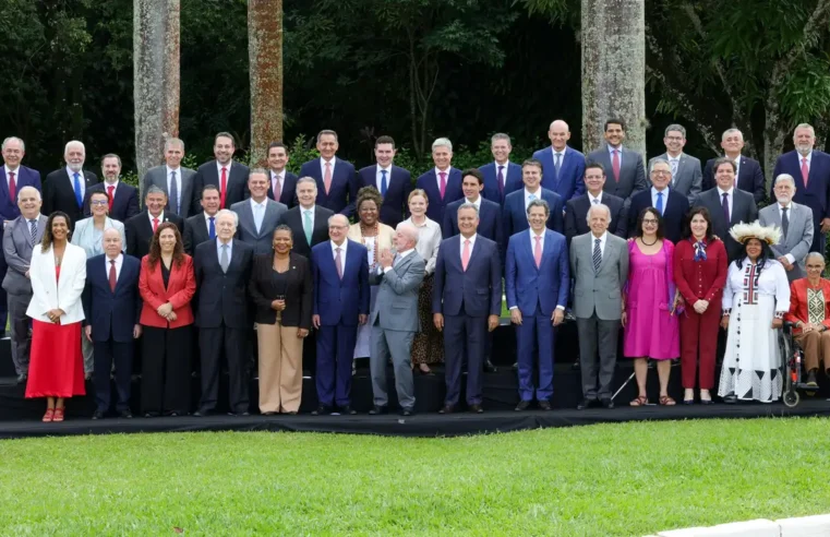 Reunião ministerial discute segurança pública, pobreza e reforma do IR