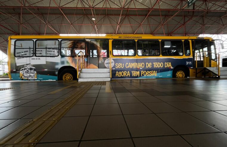 Governo de Criciúma realiza lançamento da quarta edição do projeto A Poesia Vai de ônibus